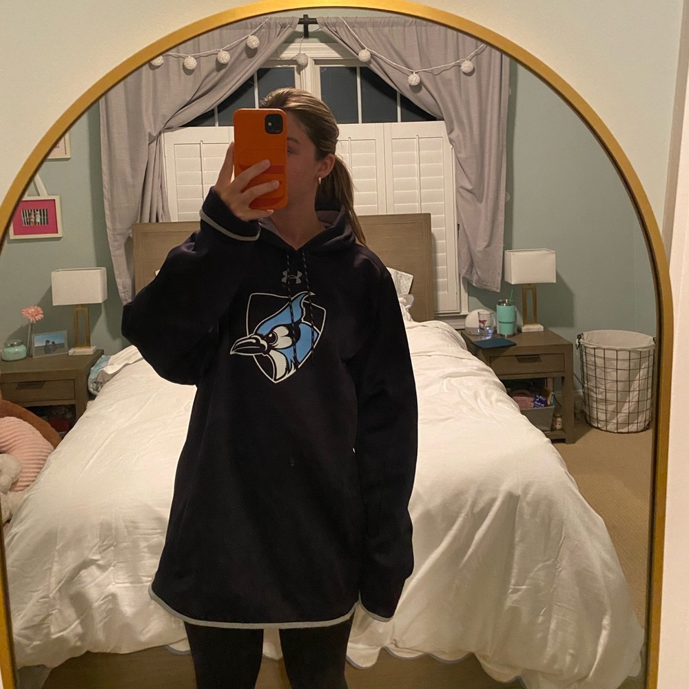 Johns Hopkins Under Armour
Sweatshirt
Size L